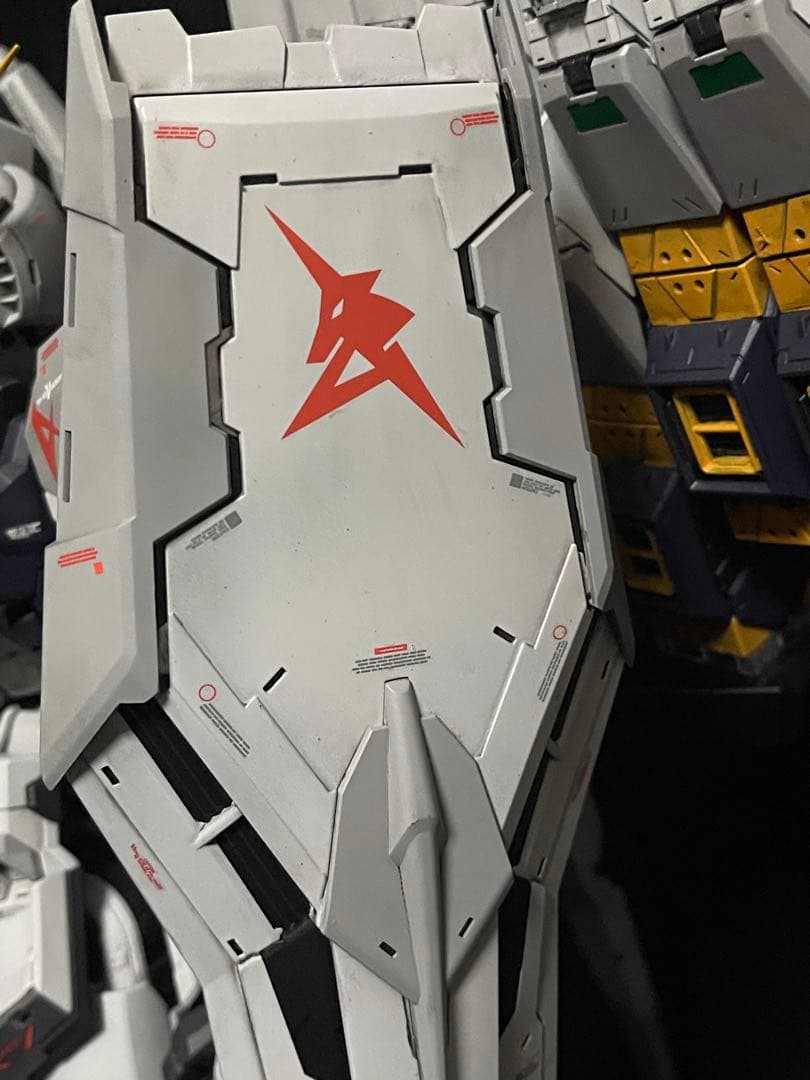 PG UNLEASHED 1/60 νガンダム　完成品模型　塗装済み　一点モノ