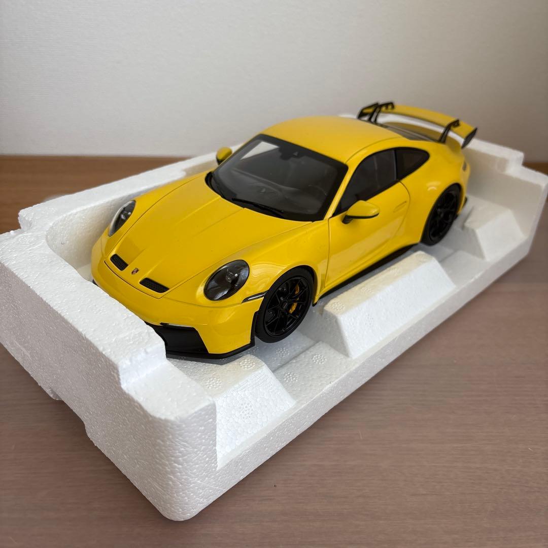 NOREV ノレブ　ポルシェ 911 GT3 ミニカー 1/18 イエロー