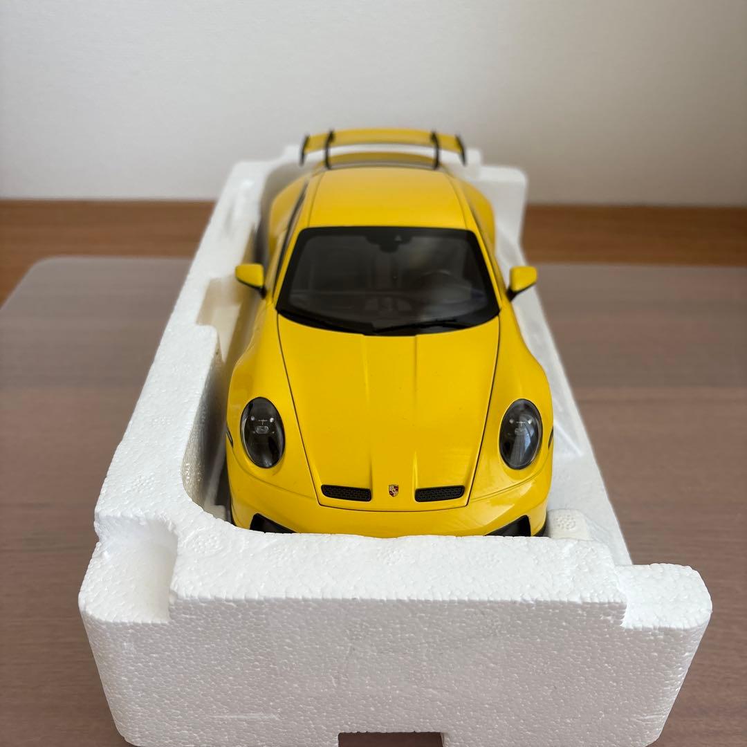 NOREV ノレブ　ポルシェ 911 GT3 ミニカー 1/18 イエロー