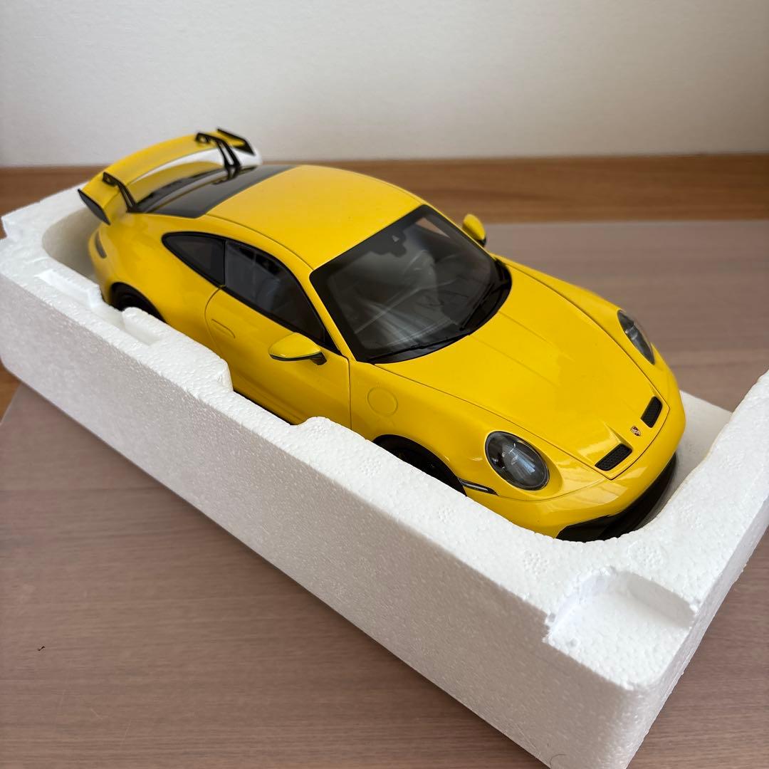 NOREV ノレブ　ポルシェ 911 GT3 ミニカー 1/18 イエロー