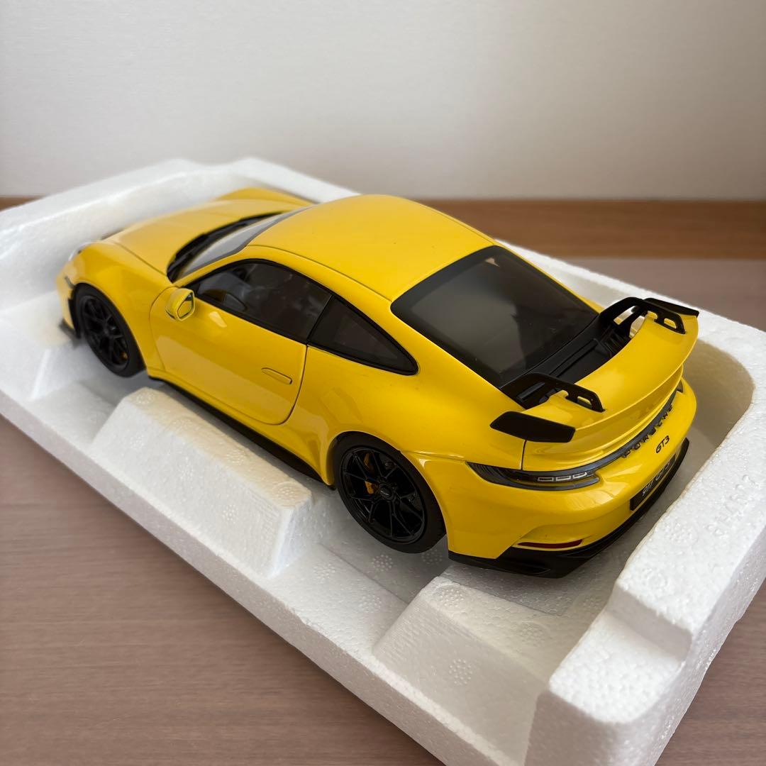 NOREV ノレブ　ポルシェ 911 GT3 ミニカー 1/18 イエロー