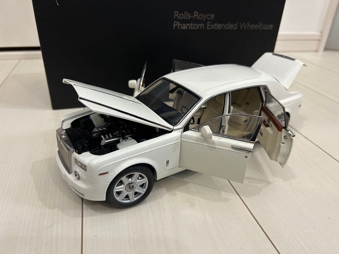 特価 1/18 ロールスロイス ファントム Extended Wheelbase