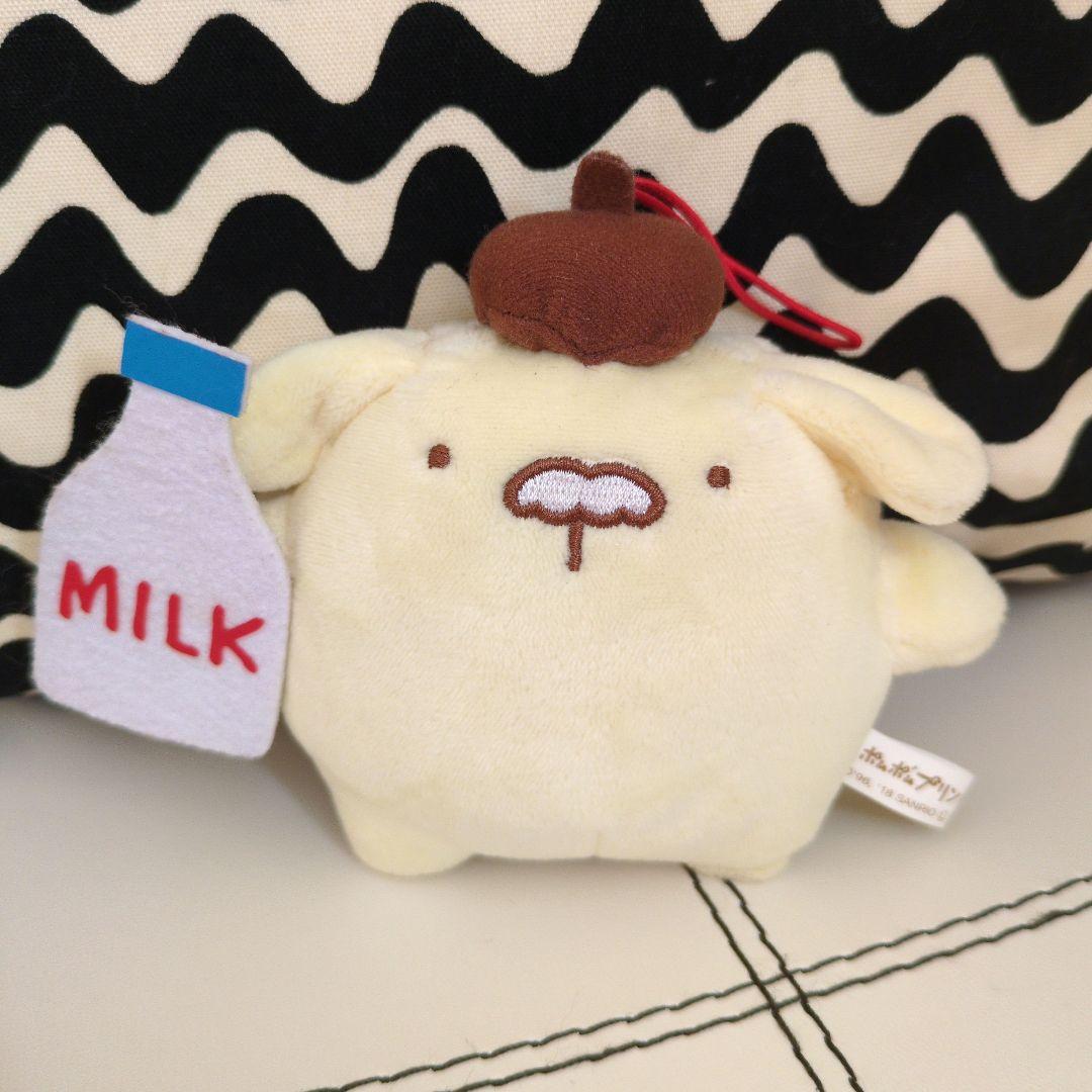 ポムポムプリン　マスコットぬいぐるみ　ミルクのおひげ　牛乳ひげ