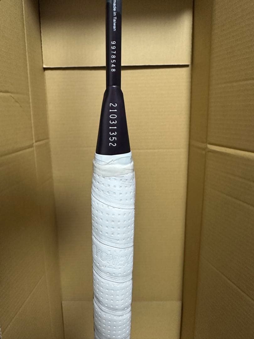 YONEX バドミントンラケット 多色デザイン 4U5