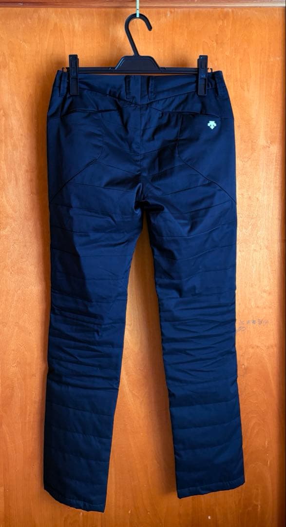 【DESCENTE GOLF】中綿パンツ　レディース　Mサイズ　ブラック