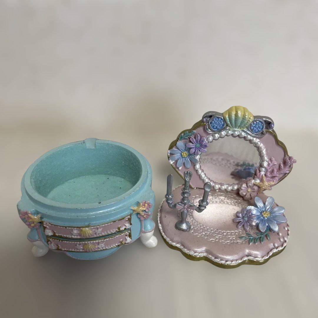 リトルマーメイドフィギュア　置物　小物入れ