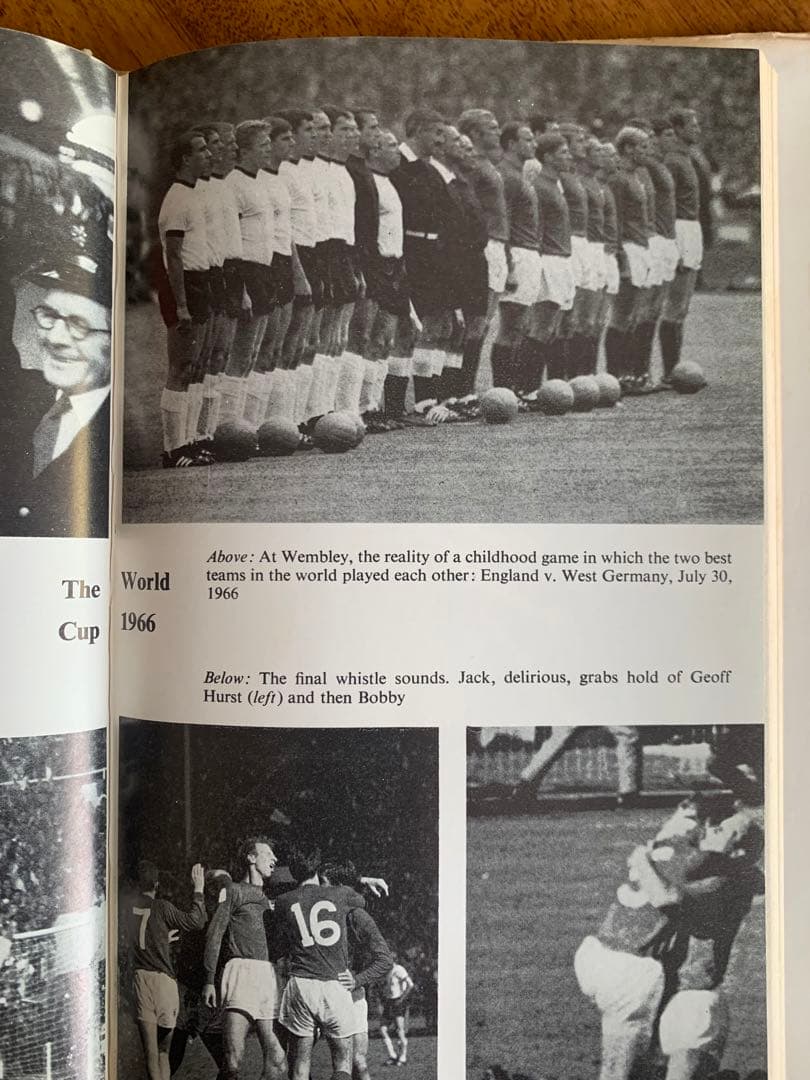 The Charlton Brothers 誕生から1970年メキシコWCまで