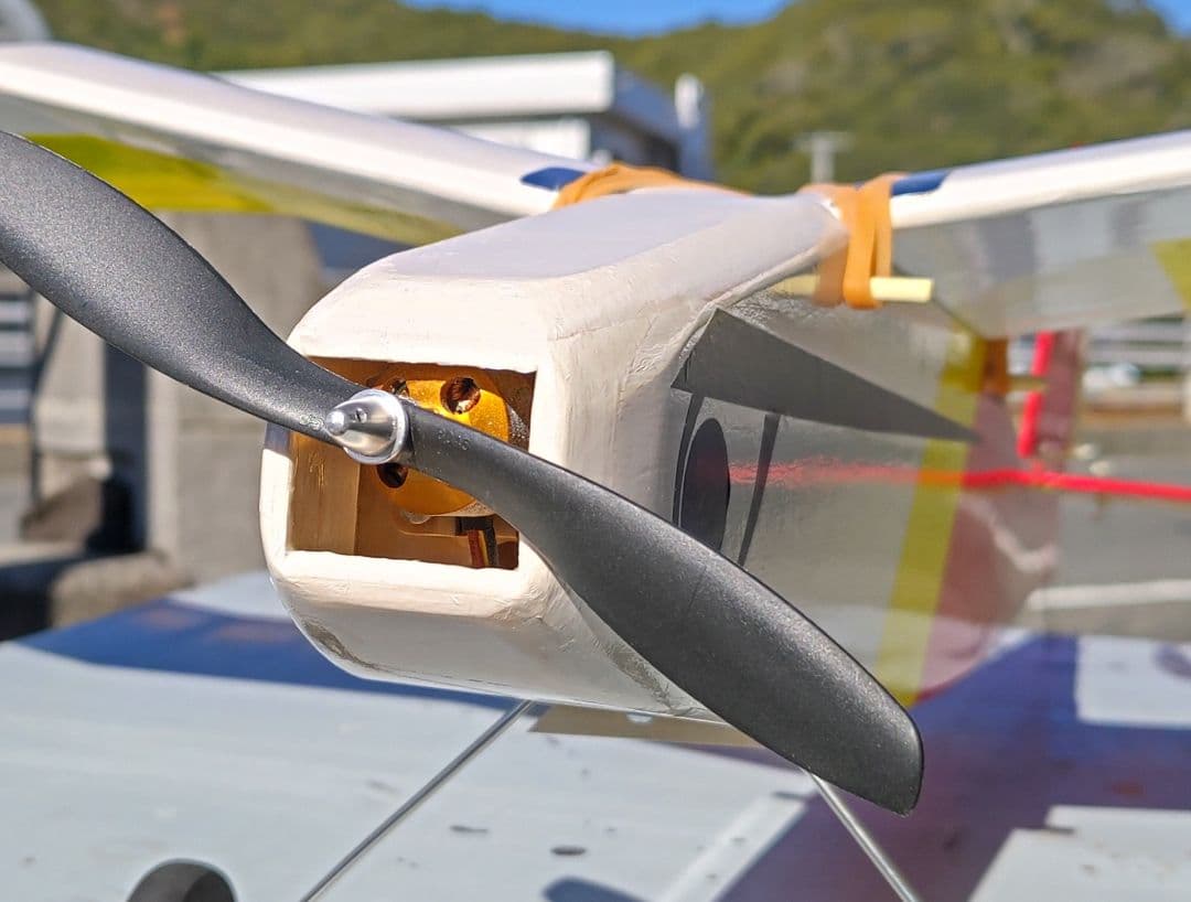 ラジコン飛行機（電動機）