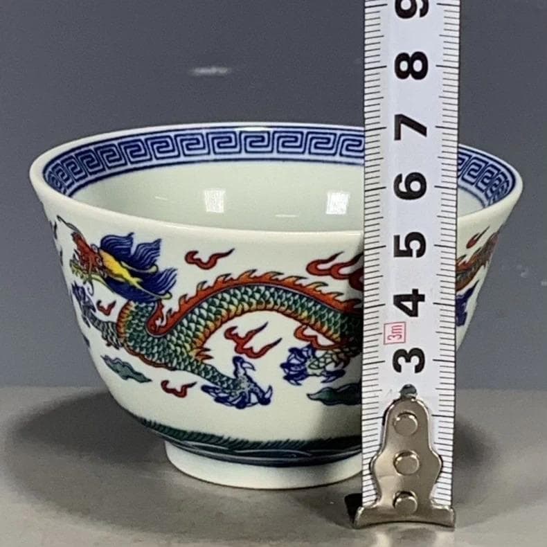 珐琅彩 胭脂紅地 花卉文 碗｜陶磁器｜精巧絵付け｜雍正年制