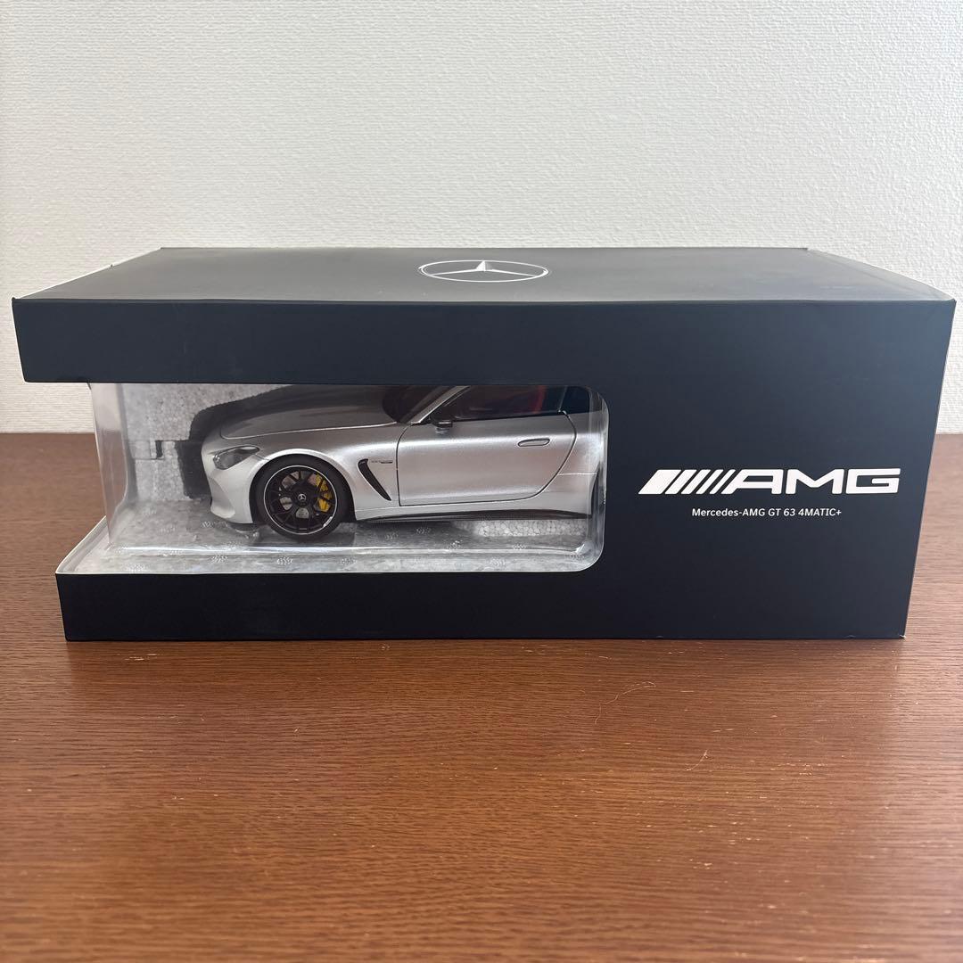 メルセデス　ベンツ　AMG GT 63 シルバー 1/18 ミニカー