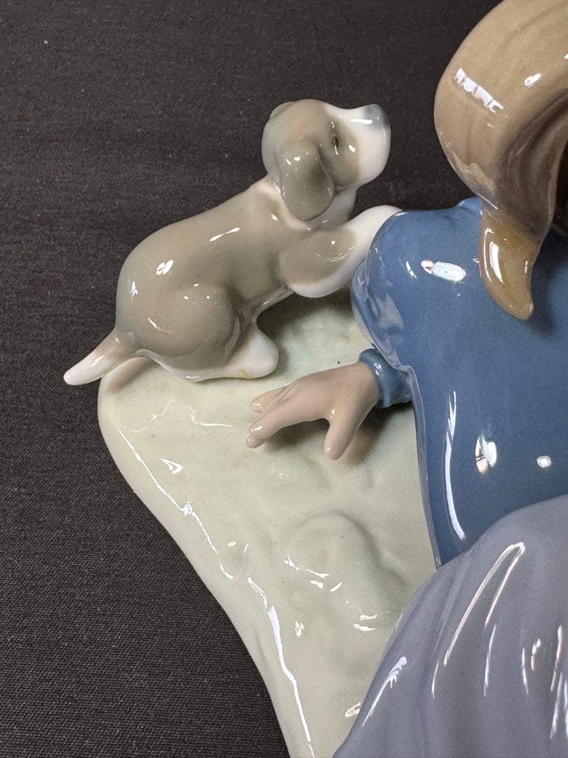 H82 送料無料　リヤドロ　LLADRO　みんなで遊びましょう　少女と仔犬