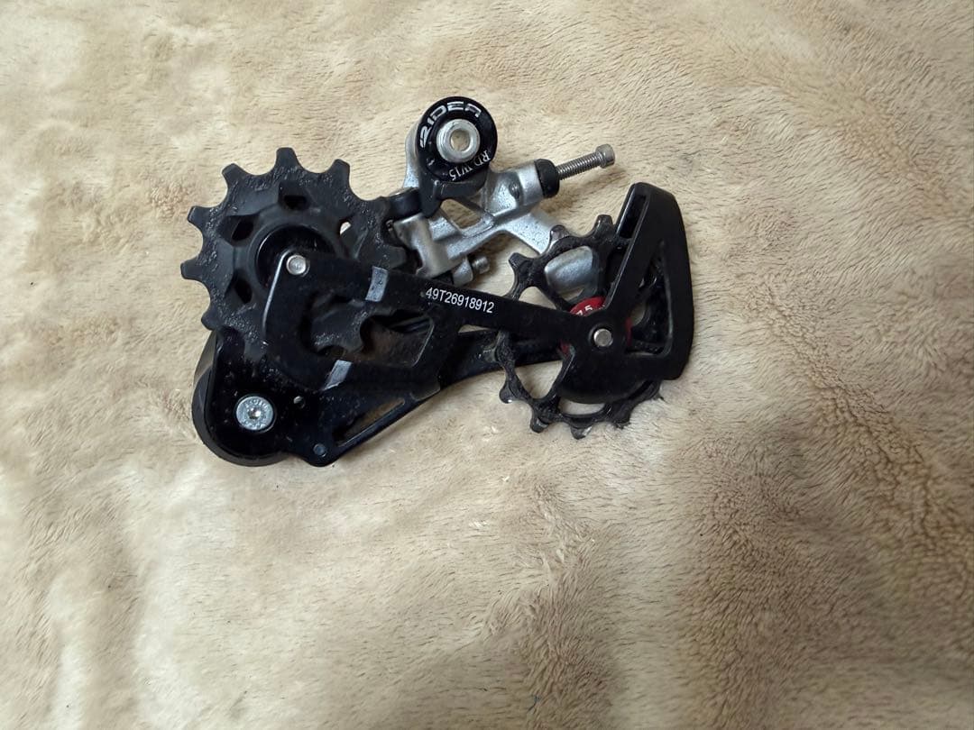 SRAM Rival 1リアディレイラー 11速 ロングケージ（MAX42T）！