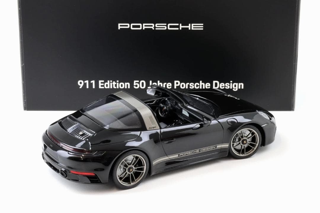 1/18 ポルシェ 911 (992) タルガ 4 GTS 50周年 ブラック