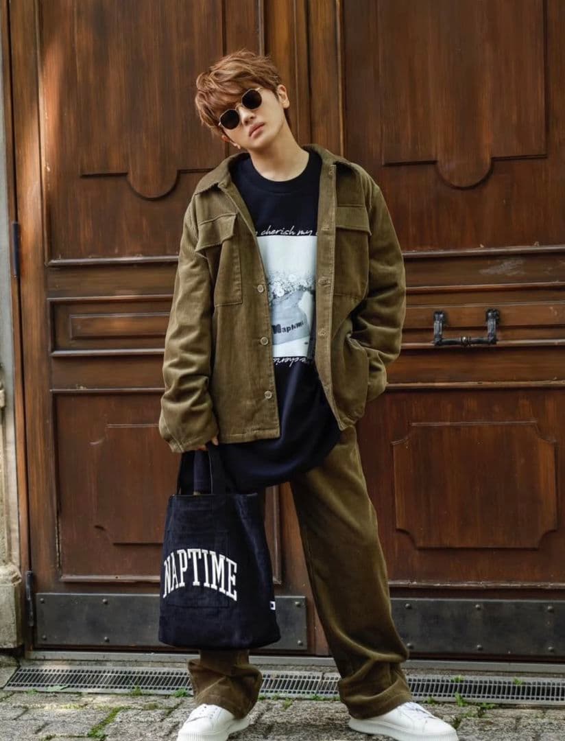 さくら24ページ　naptime. Nissy 西島隆弘　コーデュロイバッ