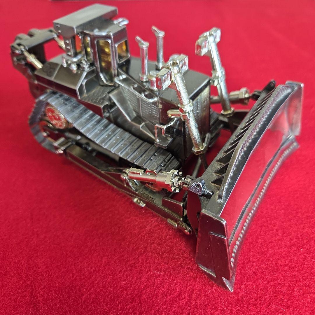 限定版CAT D11R トラック型トラクター 1:50スケール