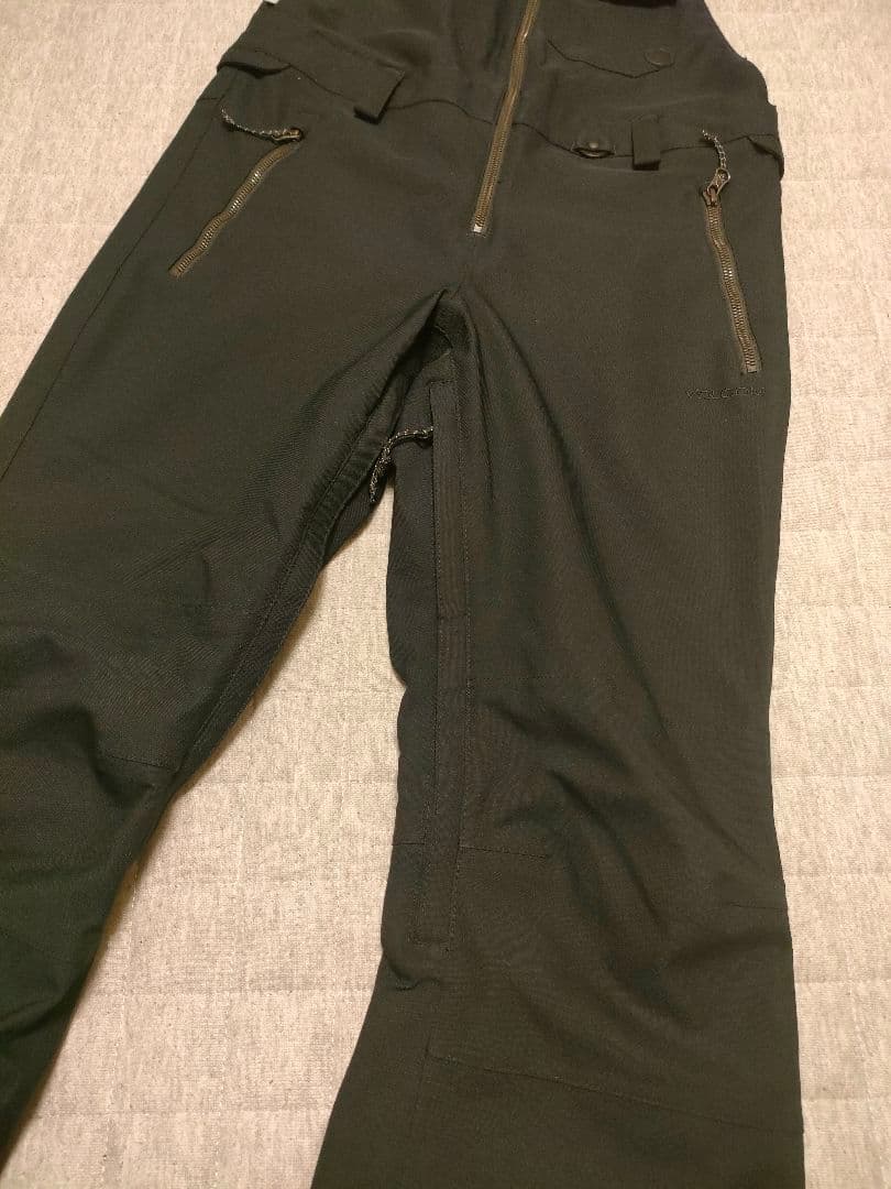 VOLCOM　ボルコム　スノーボードウェア　ビブパンツ　レディース　S　M相当