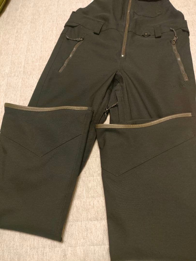 VOLCOM　ボルコム　スノーボードウェア　ビブパンツ　レディース　S　M相当