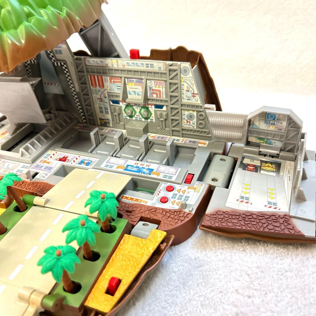 タカラ　サンダーバード　トレーシーアイランド　トランスフォーミング　プレイセット