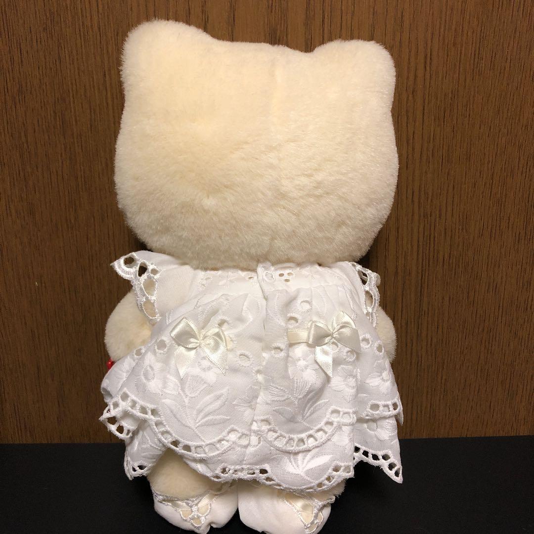 キティ　ぬいぐるみ　シリアルナンバー入り