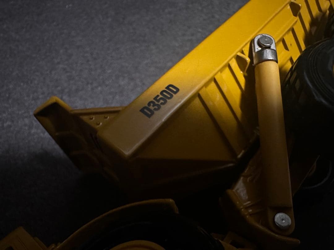 CAT D3500D 重ダンプ　建設機械　重機　トレーラーダンプ