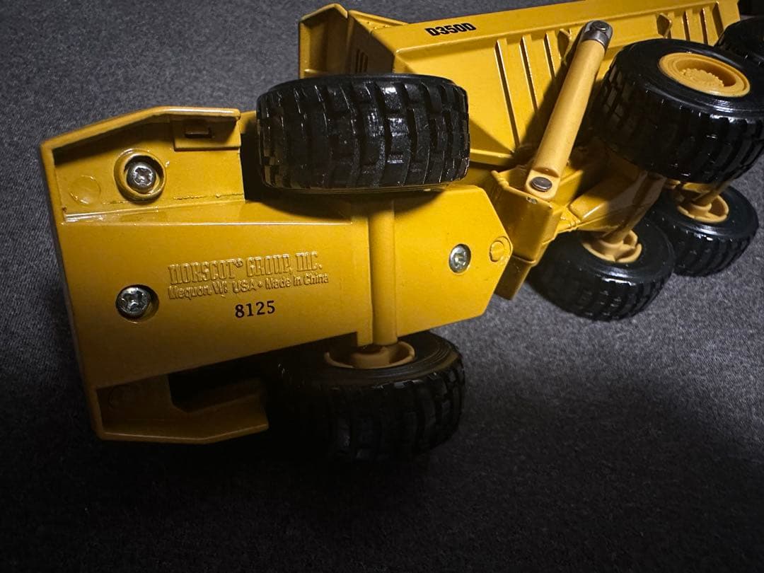 CAT D3500D 重ダンプ　建設機械　重機　トレーラーダンプ