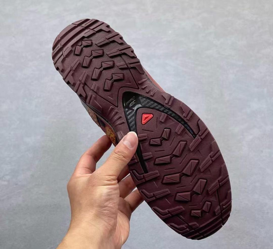 SALOMON XAPRO3D スポーツシューズ 干支限定年（馬年）