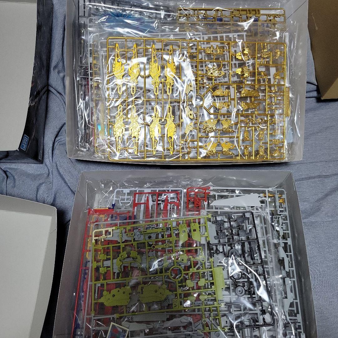 BANDAI MGEXストライクフリーダム+HGゼウスデスティニー