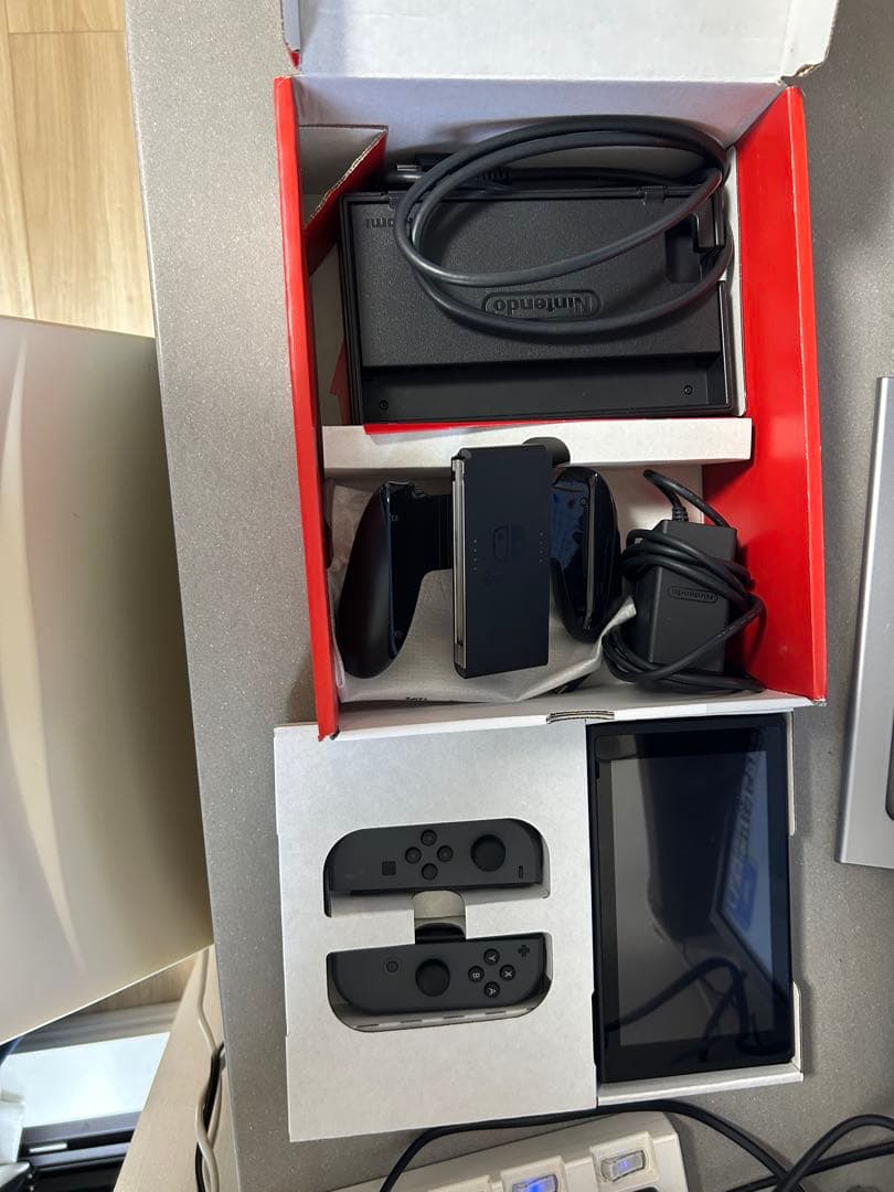 Nintendo Switch 本体 + ゲーム3本＋プロコンセット
