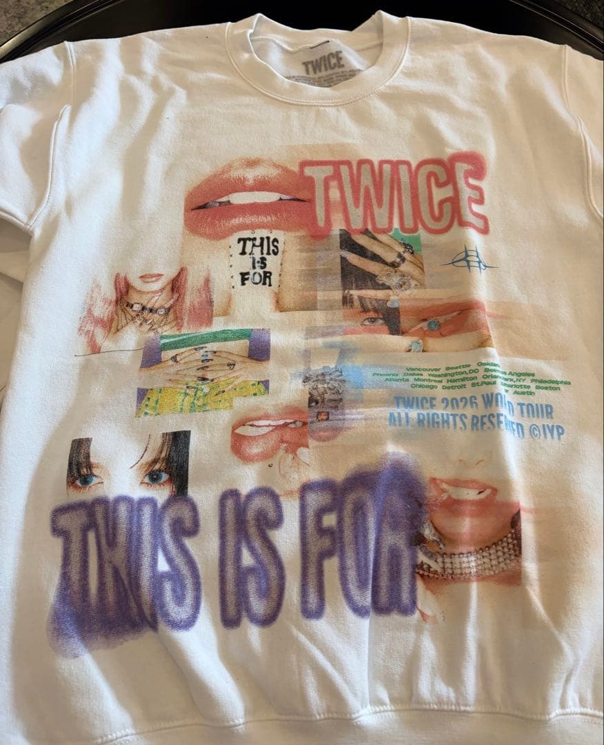 TWICE海外公演 グッズ White Crewneck Sサイズ