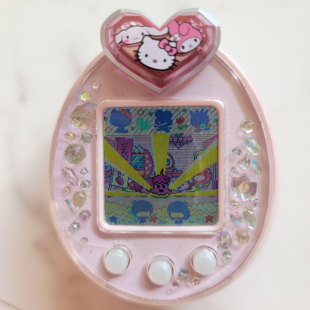 たまごっちピース本体+たまデコピアス（サンリオ）/ピンク/箱・説明書付き
