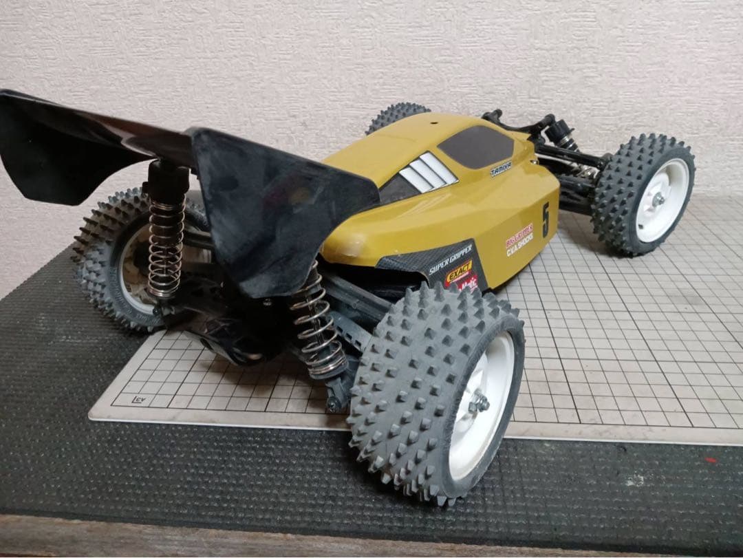 タミヤTT-02Bネオスコーチャーボディ付き