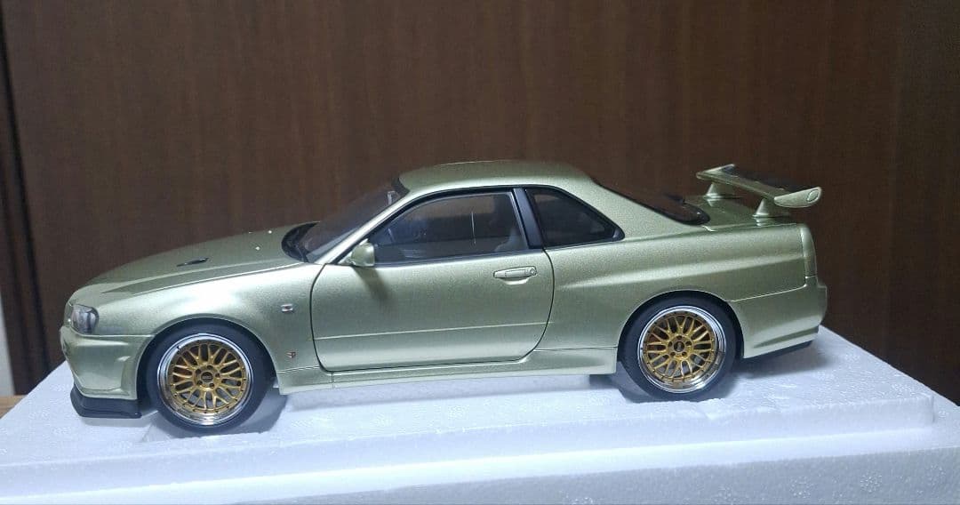 オートアート　日産　スカイライン　GT-R　BBS　ミニカー　1/18