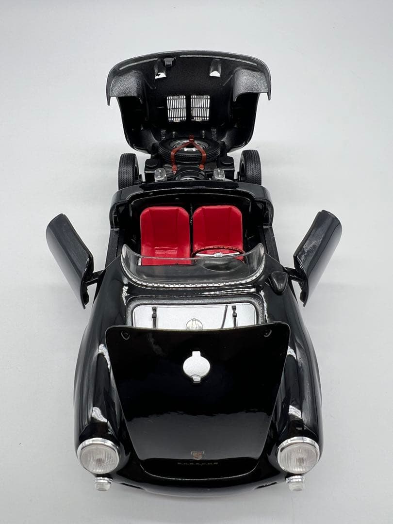 No288 ミニカー1/18箱あり PORSCHE 550 A SPYDER