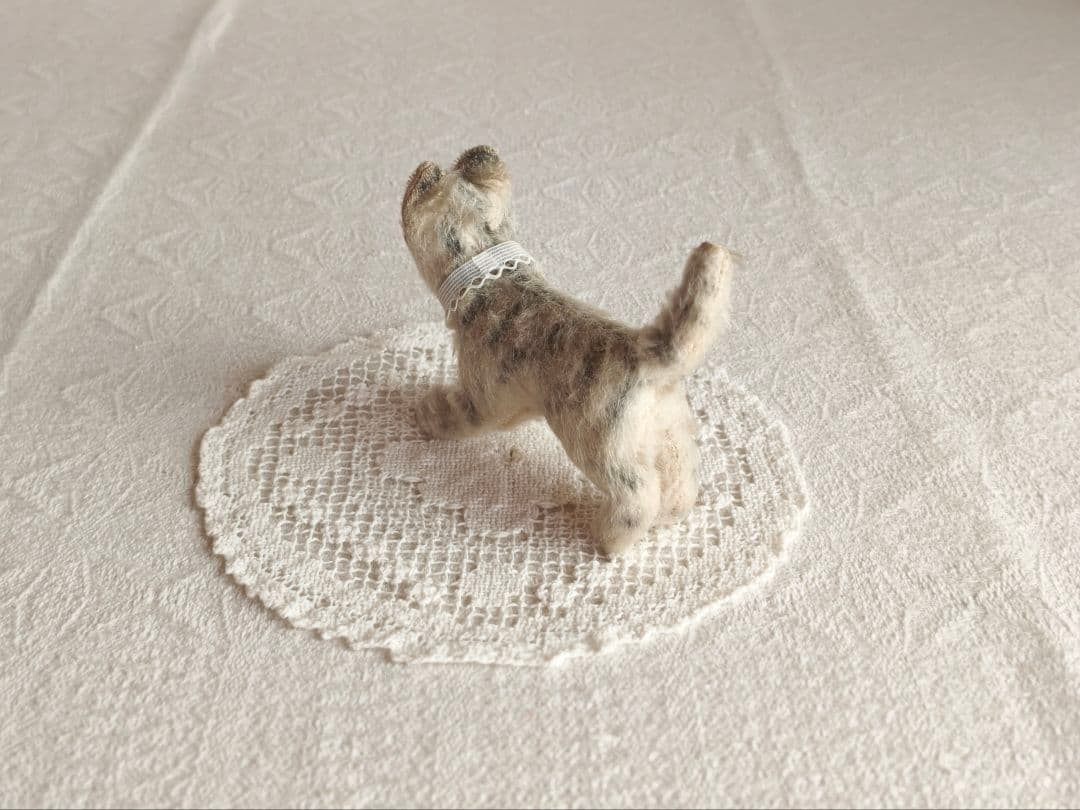* antique bear ୨୧ * 小さくて可愛い トラ猫ちゃん
