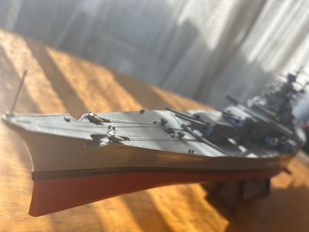 ドイツ高速戦艦ビスマルク.大西洋最大の殺し屋一発で(フッド撃沈)サイズ1/350