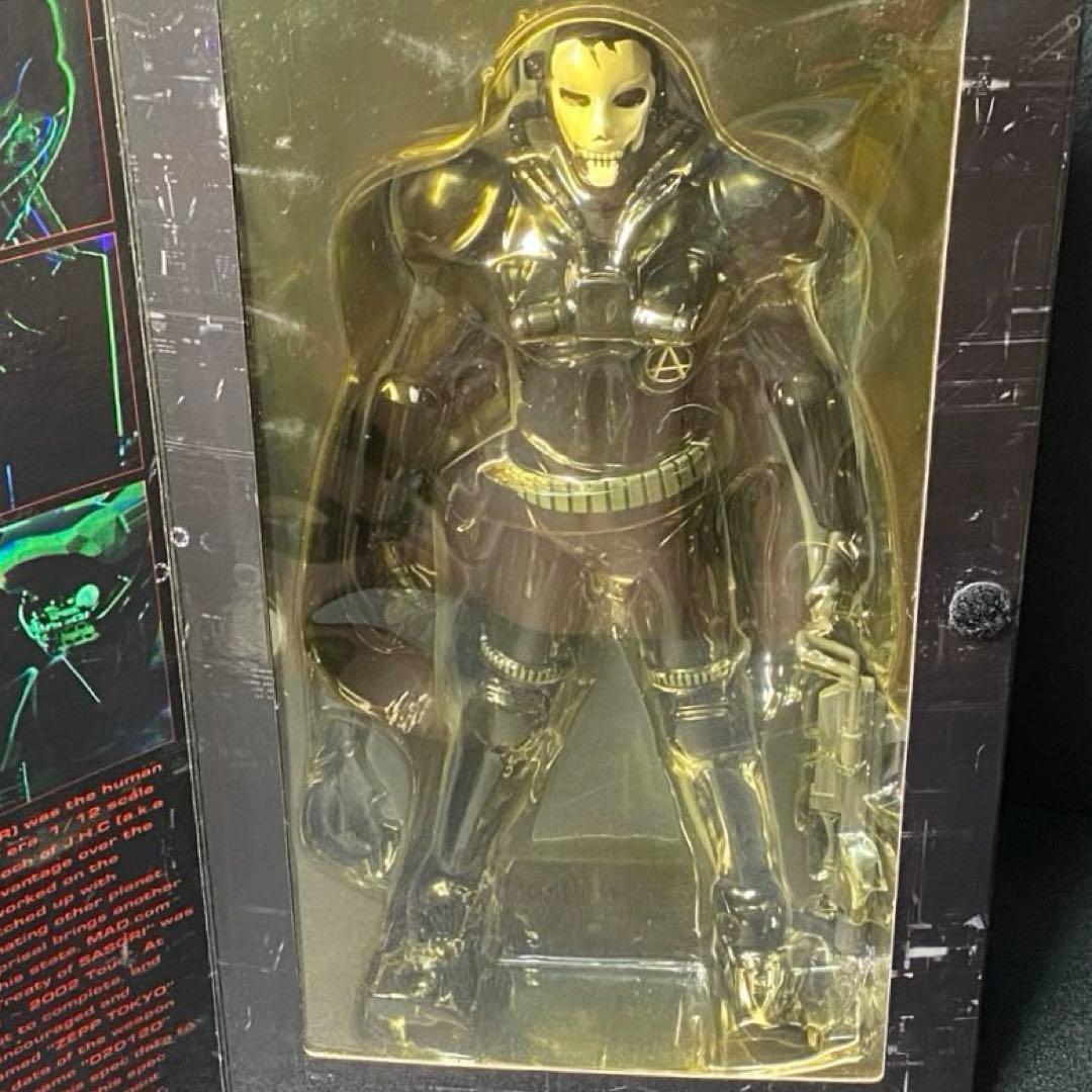 ホワイトクラッシャー ブラックサイボーン マッドカプセルマーケッツ RAH