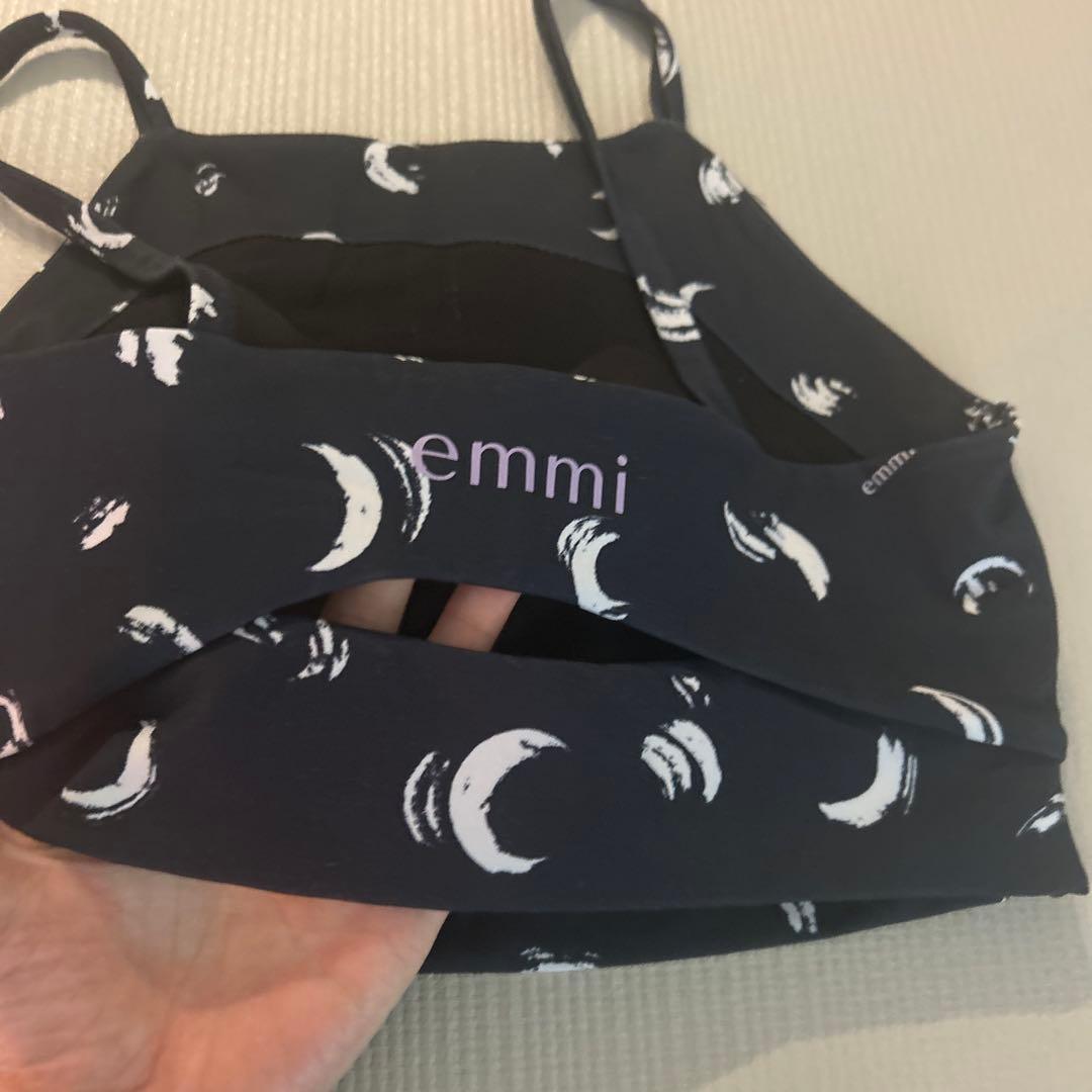Emmi ムーン柄　ヨガウエアセットアップ