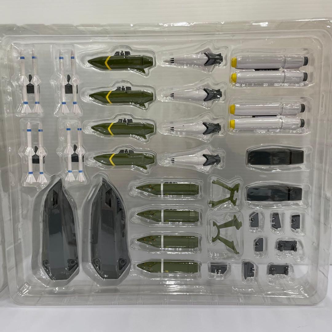 kntoy66-2122 マクロスプラス　1/60 完全変形YF-19