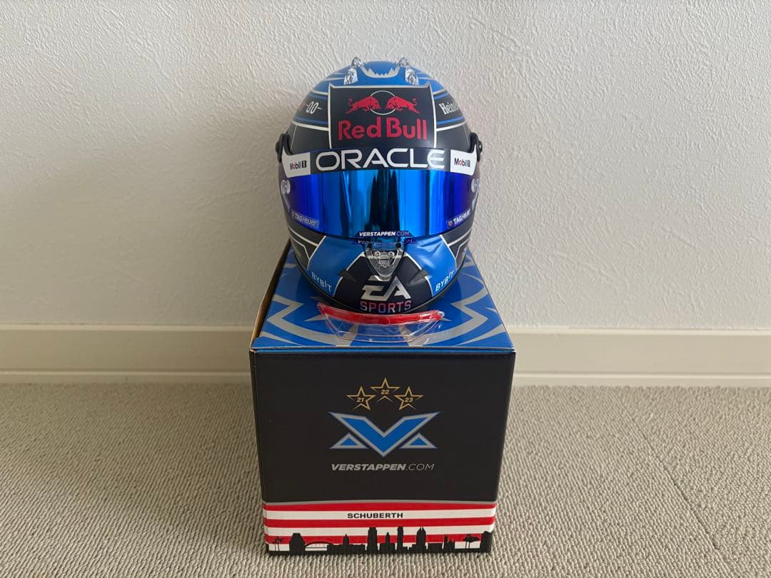 【新品・オマケ付】マックス フェルスタッペン1/2ヘルメット 2024 USA