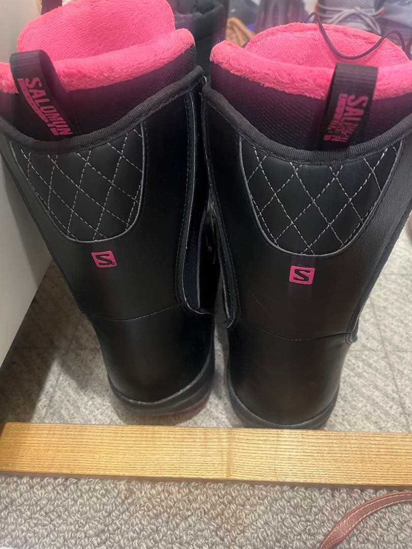 Salomon スノーボードブーツ 女性用 ブラック/ピンク