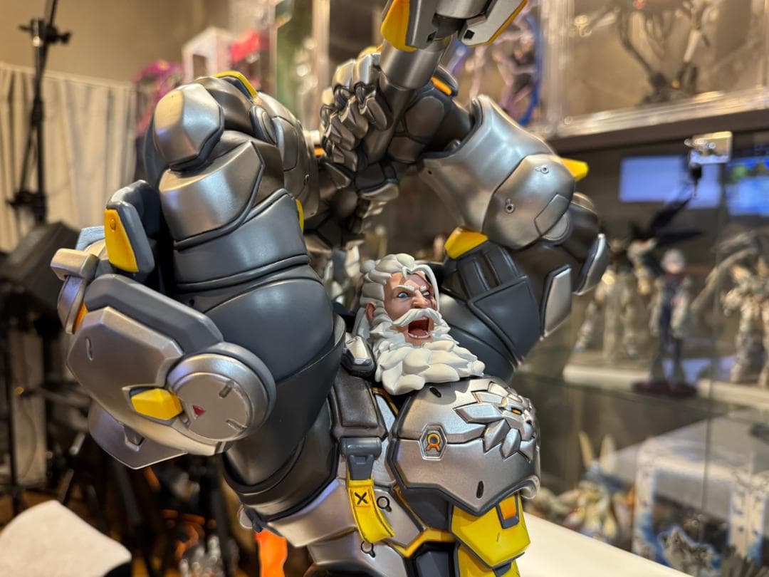 オーバーウォッチ　ラインハルト フィギュア スタチュー OVERWATCH