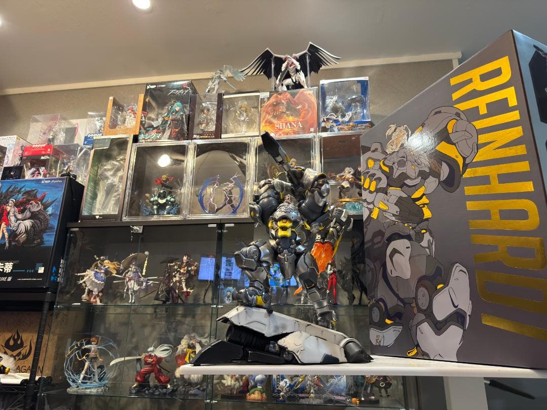 オーバーウォッチ　ラインハルト フィギュア スタチュー OVERWATCH