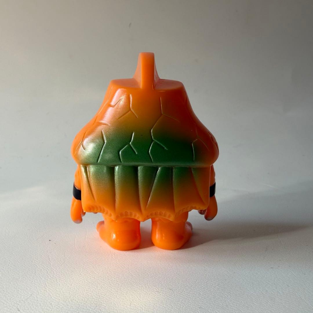 リアルヘッド　ミュータントビガロ　ミニ　ソフビ　フィギュア　オレンジ