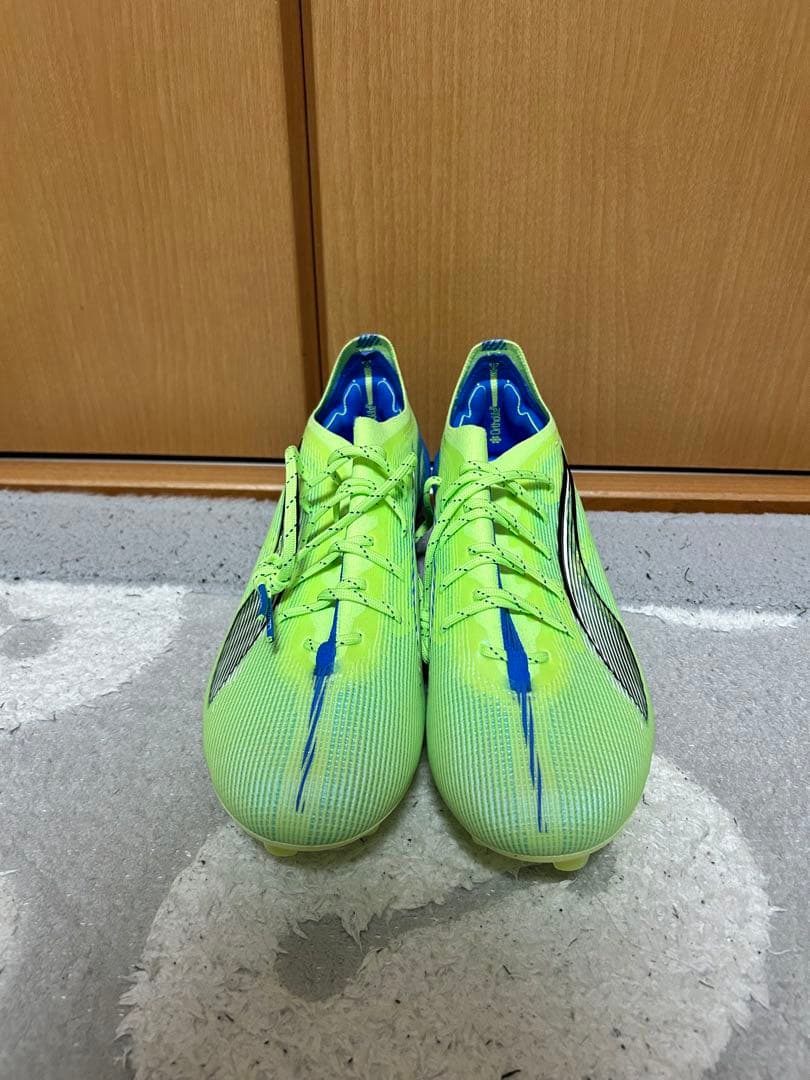 PUMA 蛍光イエロースパイクシューズ
