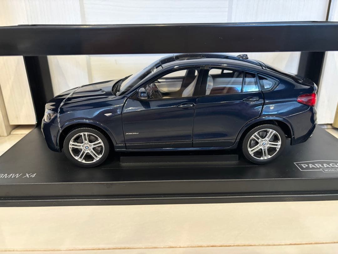  X4 F26 インペリアルブルー ミニカー Paragon 1/18