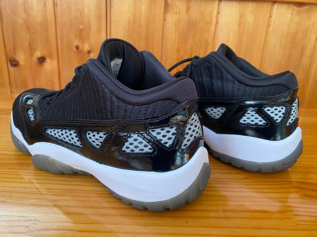 NIKE ナイキ　エアジョーダン11 レトロ　27cm