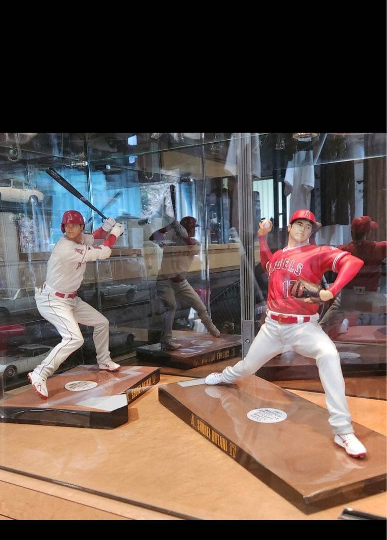大谷翔平　プレミアムフィギュア「投、打」セット