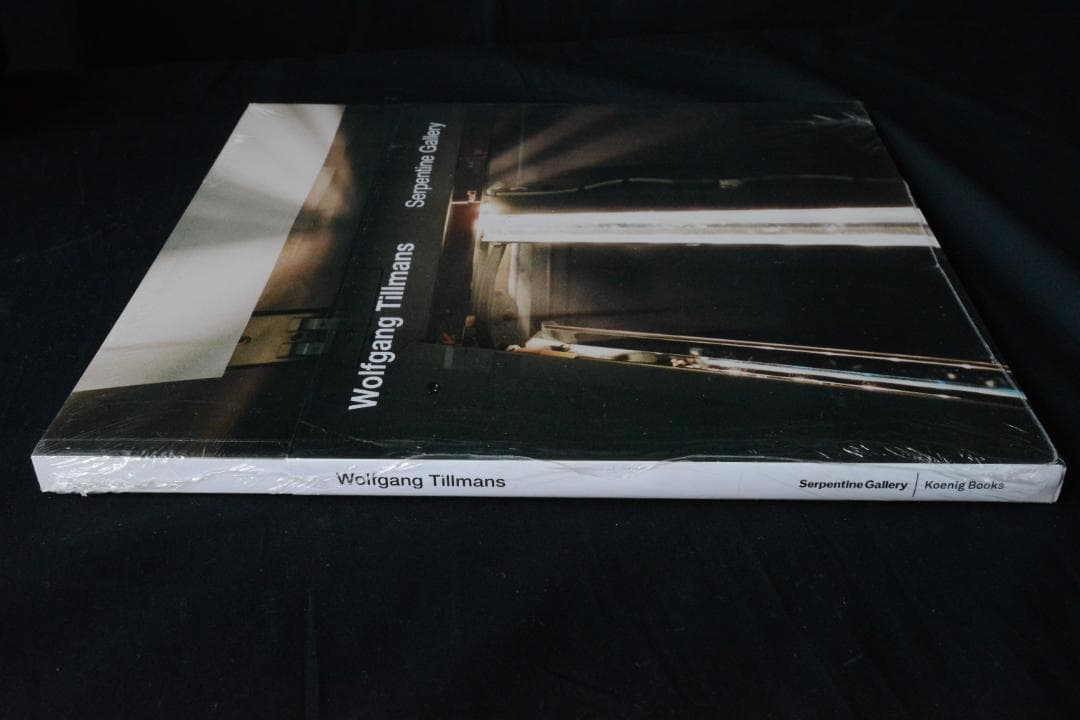 【Wolfgang Tillmans: Serpentine Gallery)】