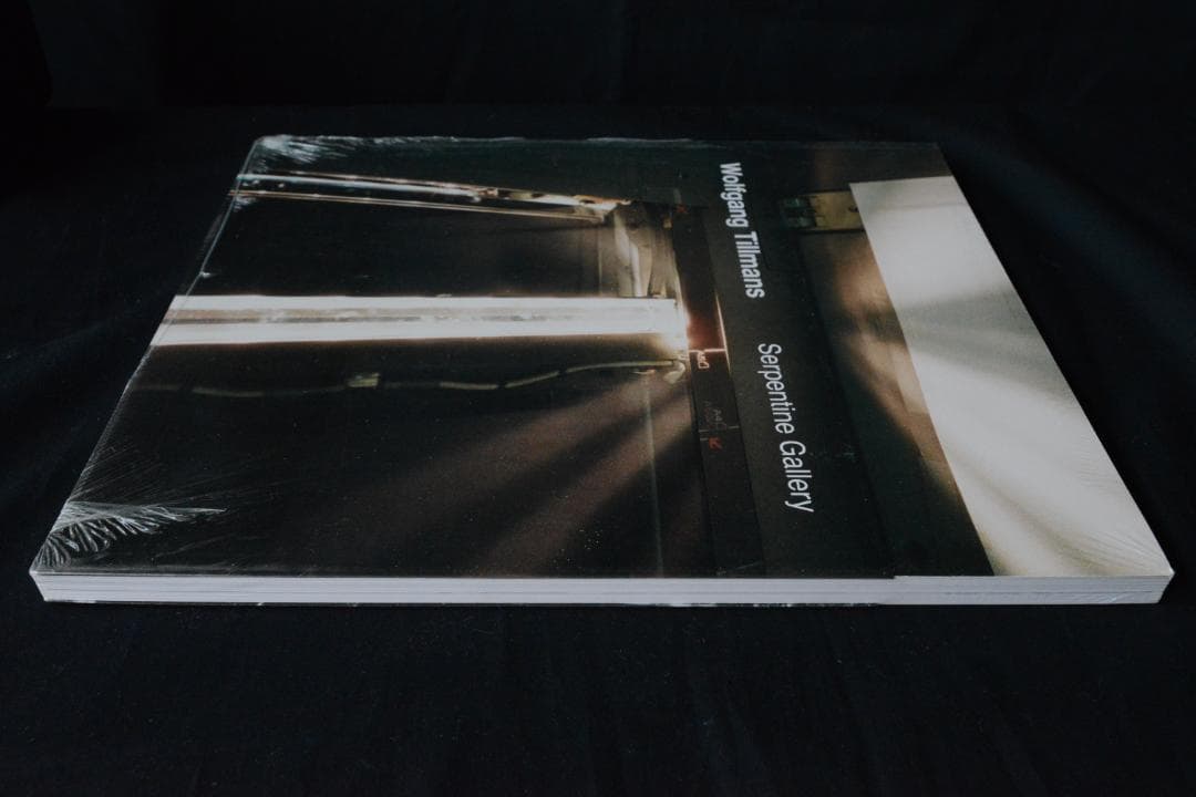 【Wolfgang Tillmans: Serpentine Gallery)】