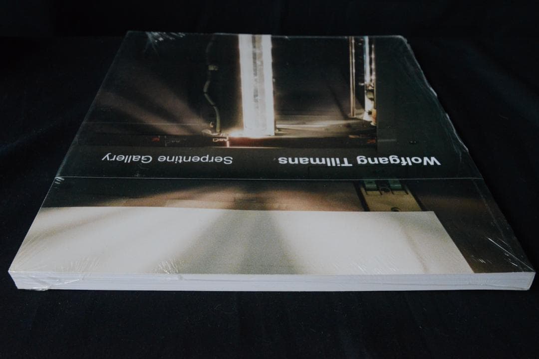【Wolfgang Tillmans: Serpentine Gallery)】